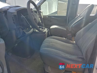 Zdjęcie 7 z 12 samochodu: 2005 CHEVROLET EXPRESS G3500 VIN:1GAHG39U651185266 - miniatura