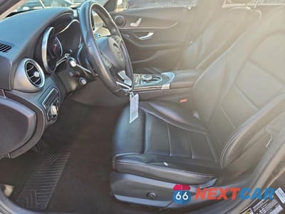 Zdjęcie 7 z 13 samochodu: 2017 MERCEDES-BENZ C 300 VIN:55SWF4JB8HU190304 - miniatura