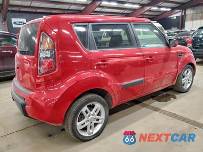 Trzecie zdjęcie samochodu z tyłu: 2011 KIA SOUL + VIN:KNDJT2A2XB7330925 - miniatura