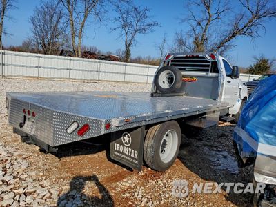 Trzecie zdjęcie samochodu z tyłu: 2023 CHEVROLET SILVERADO MEDIUM DUTY VIN:1HTKHPVK3PH778893 - miniatura