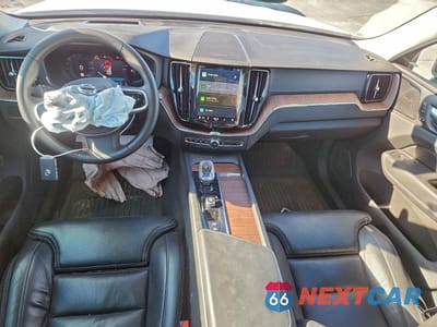 Zdjęcie 8 z 12 samochodu: 2023 VOLVO XC60 ULTIMATE VIN:YV4H60DX9P1216780 - miniatura