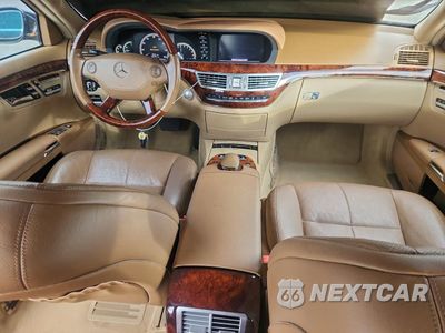 Zdjęcie 8 z 14 samochodu: 2008 MERCEDES-BENZ S 550 VIN:WDDNG71X08A212818 - miniatura