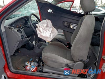 Zdjęcie 7 z 13 samochodu: 2000 FORD FOCUS ZX3 VIN:3FAFP3132YR173357 - miniatura