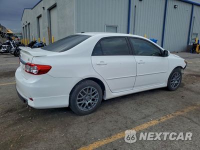 Trzecie zdjęcie samochodu z tyłu: 2013 TOYOTA COROLLA BASE VIN:5YFBU4EE1DP158108 - miniatura