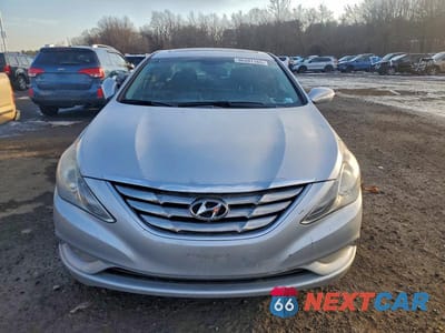 Piąte zdjęcie samochodu w środku: 2011 HYUNDAI SONATA SE VIN:5NPEC4AC3BH001761 - miniatura
