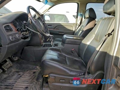 Zdjęcie 7 z 13 samochodu: 2008 CHEVROLET SUBURBAN K1500 LS VIN:1GNFK16358J159346 - miniatura
