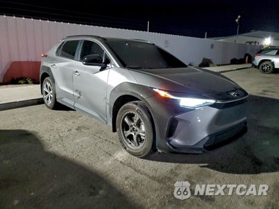 Czwarte zdjęcie samochodu z boku: 2024 TOYOTA BZ4X XLE VIN:JTMABACA0RA074566 - miniatura