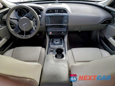 Zdjęcie 8 z 14 samochodu: 2017 JAGUAR XE PREMIUM VIN:SAJAD4BG9HA969524 - miniatura