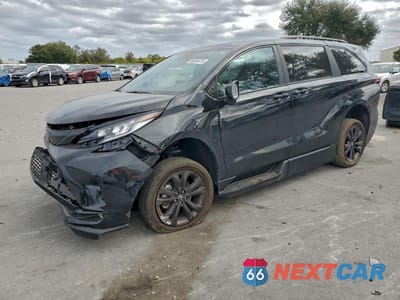 2025 TOYOTA SIENNA XSE 5TDDRKEC6SS231877 - główne zdjęcie licytacji z USA - miniatura
