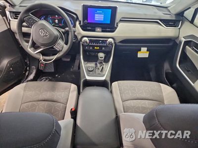 Zdjęcie 8 z 14 samochodu: 2025 TOYOTA RAV4 XLE VIN:JTMRWRFV1SD331047 - miniatura