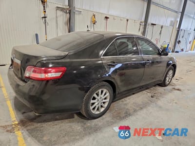 Trzecie zdjęcie samochodu z tyłu: 2010 TOYOTA CAMRY SE VIN:JTNBK3EK2A3046522 - miniatura