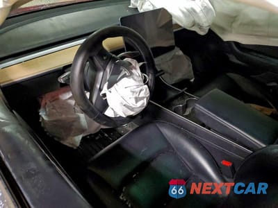 Zdjęcie 8 z 11 samochodu: 2019 TESLA MODEL 3 VIN:5YJ3E1EAXKF484561 - miniatura