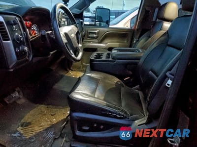 Zdjęcie 7 z 13 samochodu: 2017 CHEVROLET SILVERADO K3500 LT VIN:1GB4KZCY2HF139299 - miniatura
