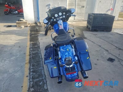 Czwarte zdjęcie samochodu z boku: 2009 HARLEY-DAVIDSON FLHX VIN:1HD1KB4179Y606695 - miniatura