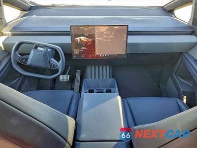 Zdjęcie 8 z 12 samochodu: 2024 TESLA CYBERTRUCK VIN:7G2CEHED9RA033077 - miniatura