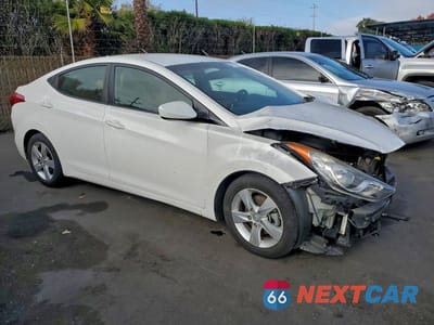 Czwarte zdjęcie samochodu z boku: 2013 HYUNDAI ELANTRA GLS VIN:5NPDH4AE2DH242681 - miniatura