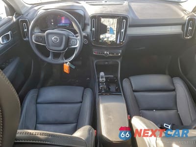 Zdjęcie 8 z 14 samochodu: 2025 VOLVO XC40 ULTRA VIN:YV4L12UM3S2453889 - miniatura