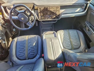 Zdjęcie 8 z 12 samochodu: 2022 RIVIAN R1T ADVENTURE VIN:7FCTGAAAXNN015177 - miniatura