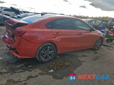 Trzecie zdjęcie samochodu z tyłu: 2024 KIA FORTE LXS VIN:3KPF24AD8RE717117 - miniatura