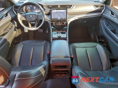 Zdjęcie 8 z 12 samochodu: 2023 JEEP GRAND CHEROKEE LIMITED VIN:1C4RJGBG7PC576524 - miniatura