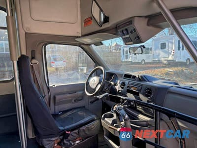 Piąte zdjęcie samochodu w środku: 2014 FORD ECONOLINE E350 SUPER DUTY CUTAWAY VAN VIN:1FDEE3FL1EDA72850 - miniatura