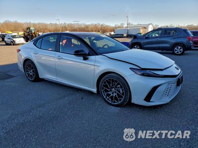 Czwarte zdjęcie samochodu z boku: 2025 TOYOTA CAMRY XSE VIN:4T1DBADK8SU007184 - miniatura