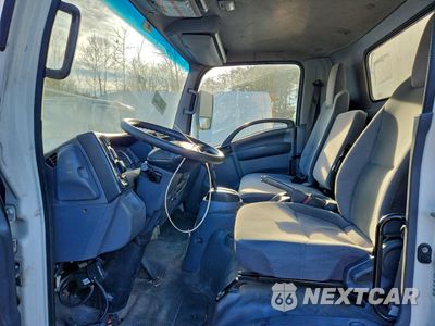 Zdjęcie 7 z 13 samochodu: 2019 ISUZU NRR BOX TRUCK VIN:JALE5W169K7302084 - miniatura
