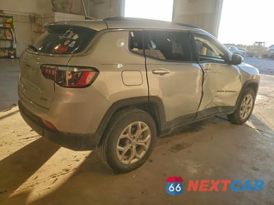 Trzecie zdjęcie samochodu z tyłu: 2024 JEEP COMPASS VIN:3C4NJDBN5RT142606 - miniatura
