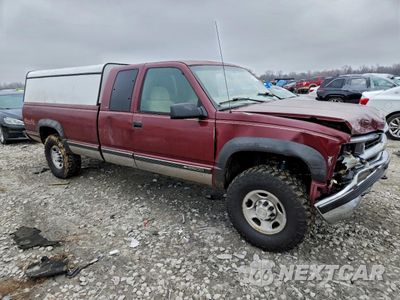 Czwarte zdjęcie samochodu z boku: 1999 CHEVROLET GMT-400 K2500 VIN:1GCGK29R5XF090081 - miniatura
