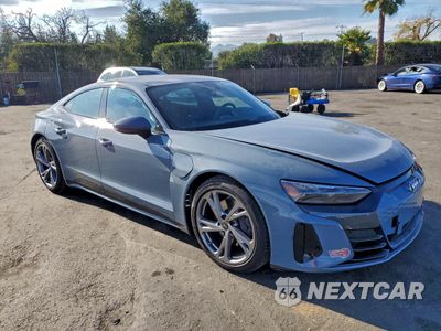 Czwarte zdjęcie samochodu z boku: 2024 AUDI E-TRON GT PREMIUM PLUS VIN:WAUFJBFW3R7000946 - miniatura