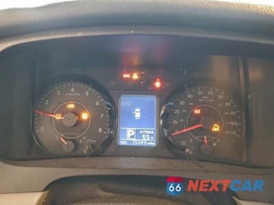 Zdjęcie 9 z 14 samochodu: 2017 TOYOTA SIENNA LE VIN:5TDKZ3DC1HS862544 - miniatura