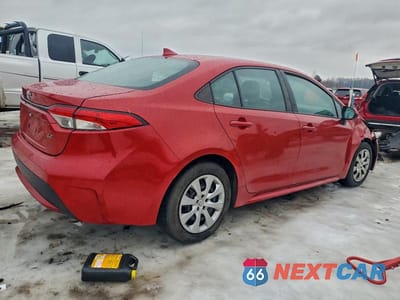 Trzecie zdjęcie samochodu z tyłu: 2021 TOYOTA COROLLA LE VIN:5YFEPMAE7MP251208 - miniatura