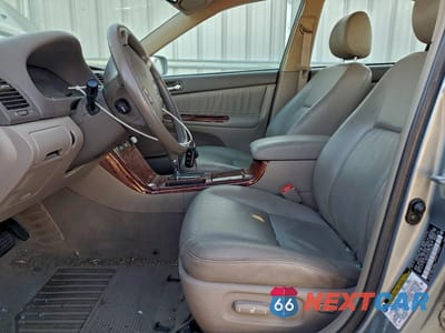 Zdjęcie 7 z 11 samochodu: 2005 TOYOTA CAMRY LE VIN:4T1BE32K05U596734 - miniatura