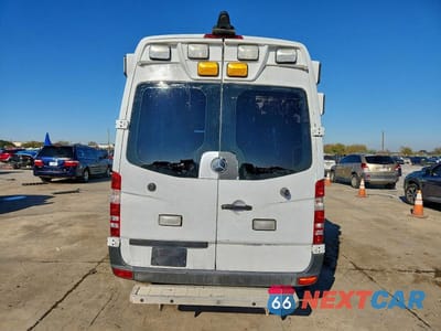 Zdjęcie 6 z 14 samochodu: 2017 MERCEDES-BENZ SPRINTER 2500 AMBULANCE VIN:WD3PE7CD0HP414755 - miniatura