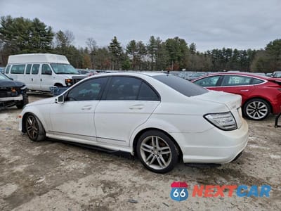 Drugie zdjęcie samochodu z przodu: 2013 MERCEDES-BENZ C 300 4MATIC VIN:WDDGF8AB1DR280627 - miniatura