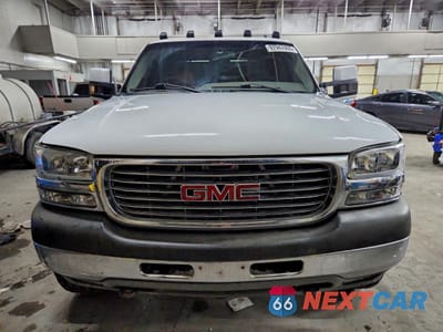 Piąte zdjęcie samochodu w środku: 2001 GMC SIERRA K2500 HEAVY DUTY VIN:1GTHK29181E326637 - miniatura