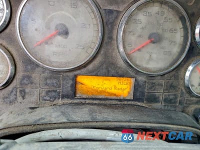 Zdjęcie 8 z 10 samochodu: 2014 INTERNATIONAL PROSTAR SEMI TRUCK VIN:3HSDJAPR8EN019913 - miniatura