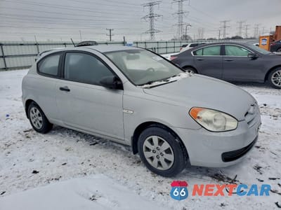 Czwarte zdjęcie samochodu z boku: 2009 HYUNDAI ACCENT GS VIN:KMHCM36C39U115116 - miniatura