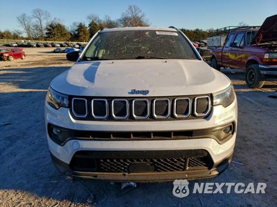 Piąte zdjęcie samochodu w środku: 2022 JEEP COMPASS LATITUDE VIN:3C4NJCBB8NT137149 - miniatura