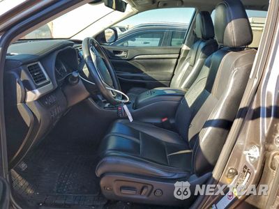 Zdjęcie 7 z 12 samochodu: 2018 TOYOTA HIGHLANDER SE VIN:5TDKZRFH6JS534067 - miniatura