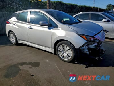 Czwarte zdjęcie samochodu z boku: 2024 NISSAN LEAF S VIN:1N4AZ1BV1RC555727 - miniatura
