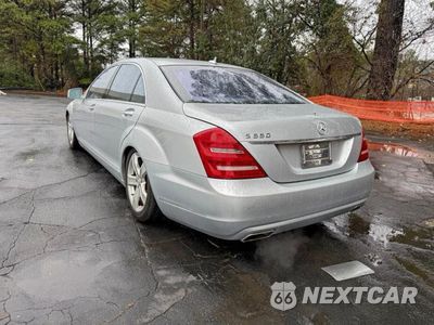 Trzecie zdjęcie samochodu z tyłu: 2010 MERCEDES-BENZ S 550 VIN:WDDNG7BB8AA314523 - miniatura