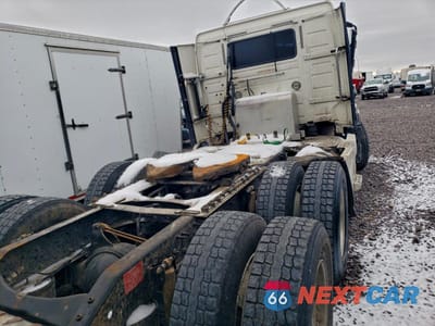 Zdjęcie 6 z 10 samochodu: 2014 VOLVO VN VNL VIN:4V4NC9EH2EN165384 - miniatura