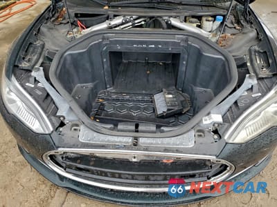 Zdjęcie 11 z 12 samochodu: 2013 TESLA MODEL S VIN:5YJSA1DG2DFP03528 - miniatura