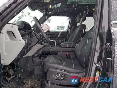 Zdjęcie 7 z 13 samochodu: 2023 LAND ROVER DEFENDER 130 X-DYNAMIC SE VIN:SALE2FEU7P2185119 - miniatura