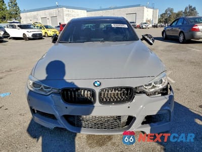 Piąte zdjęcie samochodu w środku: 2013 BMW 335 I VIN:WBA3A9G52DNP37612 - miniatura