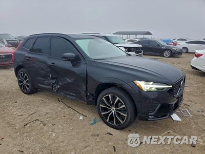 Czwarte zdjęcie samochodu z boku: 2025 VOLVO XC60 PLUS VIN:YV4M12RC0S1209451 - miniatura