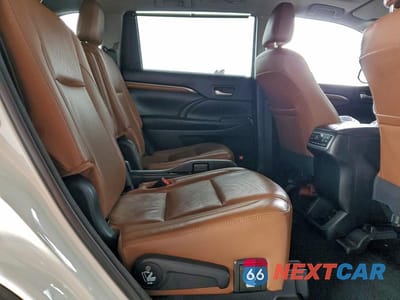 Zdjęcie 11 z 14 samochodu: 2017 TOYOTA HIGHLANDER HYBRID LIMITED PLATINUM VIN:5TDDGRFH7HS024786 - miniatura