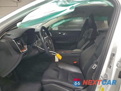 Zdjęcie 7 z 12 samochodu: 2021 VOLVO S60 T6 MOMENTUM VIN:7JRA22TK2MG092296 - miniatura