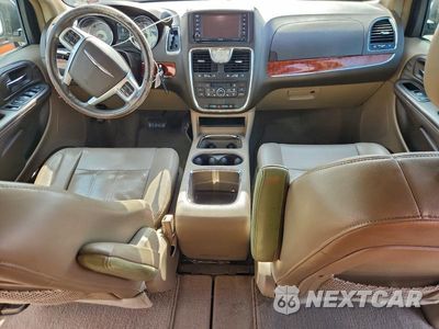 Zdjęcie 8 z 12 samochodu: 2013 CHRYSLER TOWN AND C VIN:2C4RC1CG1DR508969 - miniatura
